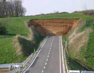 road-going-nowhere1 (16K)