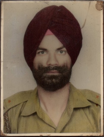 Punjab Singh in Indian Army uniform 1970 (31K)