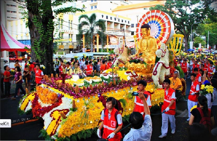 Vesak Day Parade- Flickr (336K)