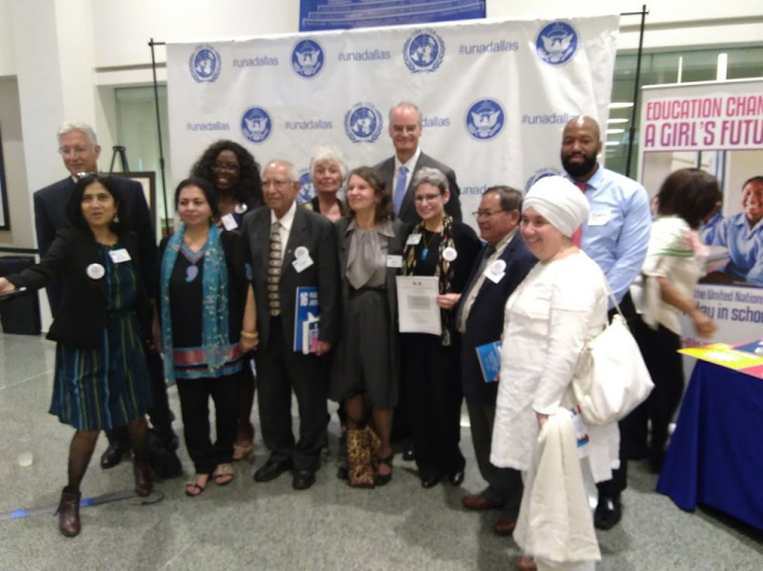 Group Picture (261K)