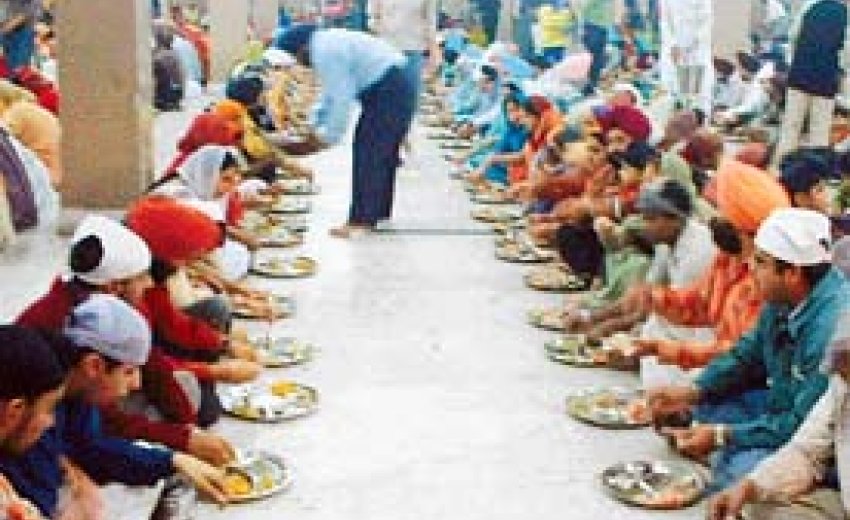 Serving Langar At Harvard University | SikhNet