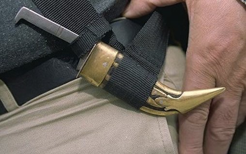 kirpan (67K)