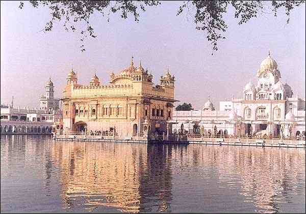 GoldenTemple (69K)