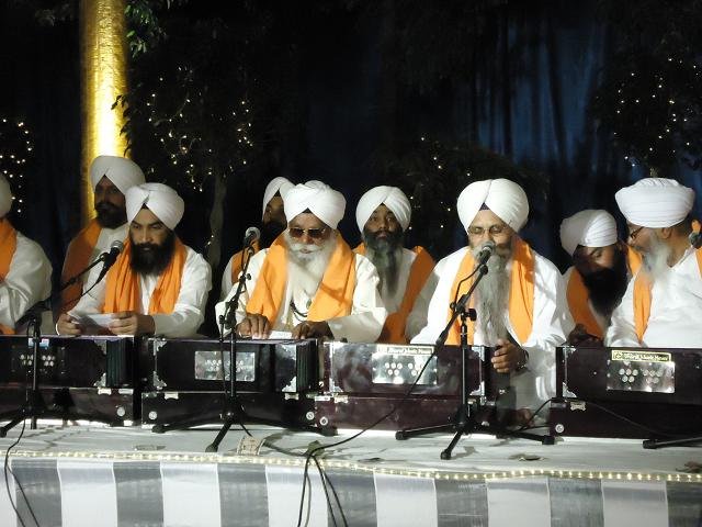 BSKI 2012 Prof Ranjit with jatha-small (59K)