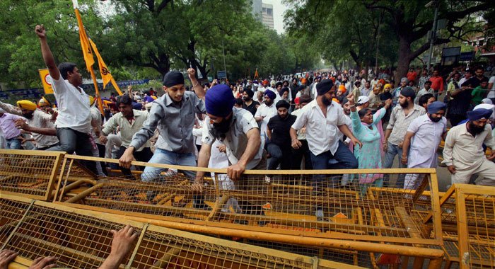 B_Id_382907_Sikh_community (114K)