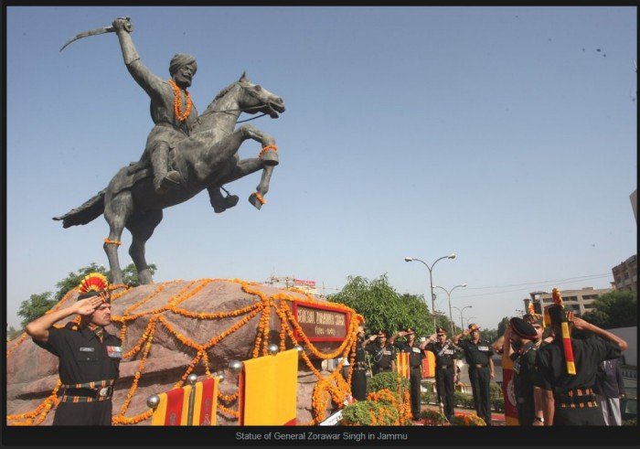 StatueInJammu (73K)