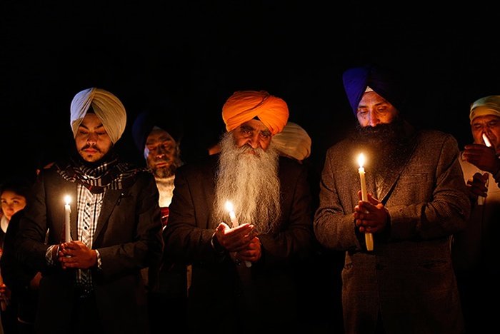 Members-of-the-Sikh-commu-001 (77K)